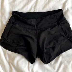 Black lulu shorts size 2